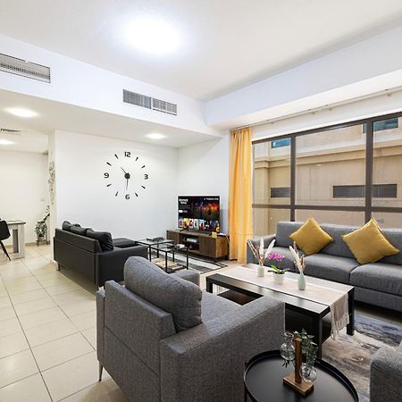Moonlight Hostel Jbr - 2Min Walk To Jbr Beach - Gym - 2Min Metro Station - Poll Dubái Exterior foto