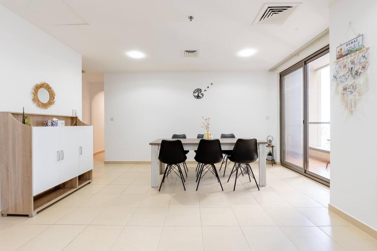 Moonlight Hostel Jbr - 2Min Walk To Jbr Beach - Gym - 2Min Metro Station - Poll Dubái Exterior foto