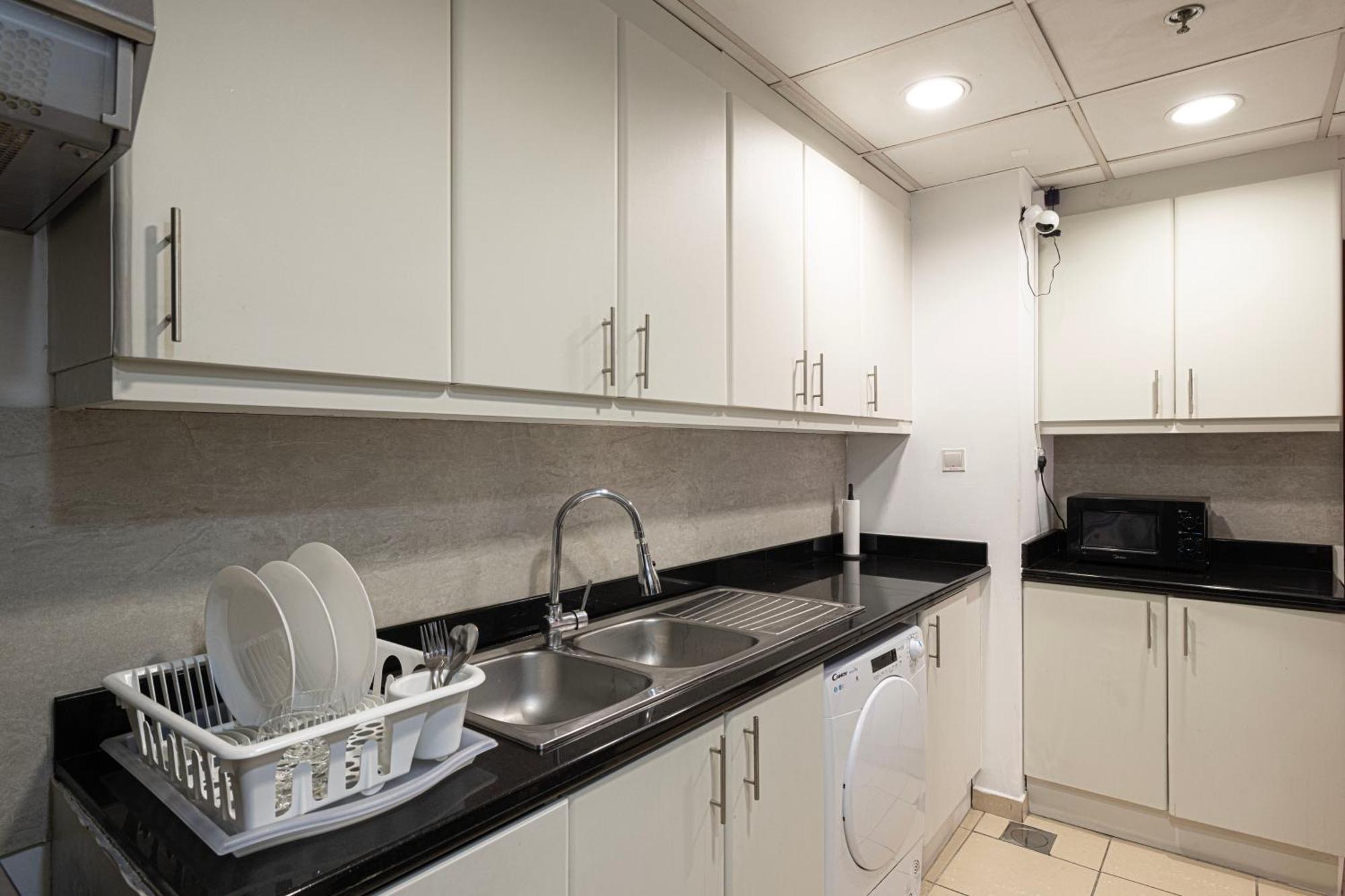 Moonlight Hostel Jbr - 2Min Walk To Jbr Beach - Gym - 2Min Metro Station - Poll Dubái Exterior foto