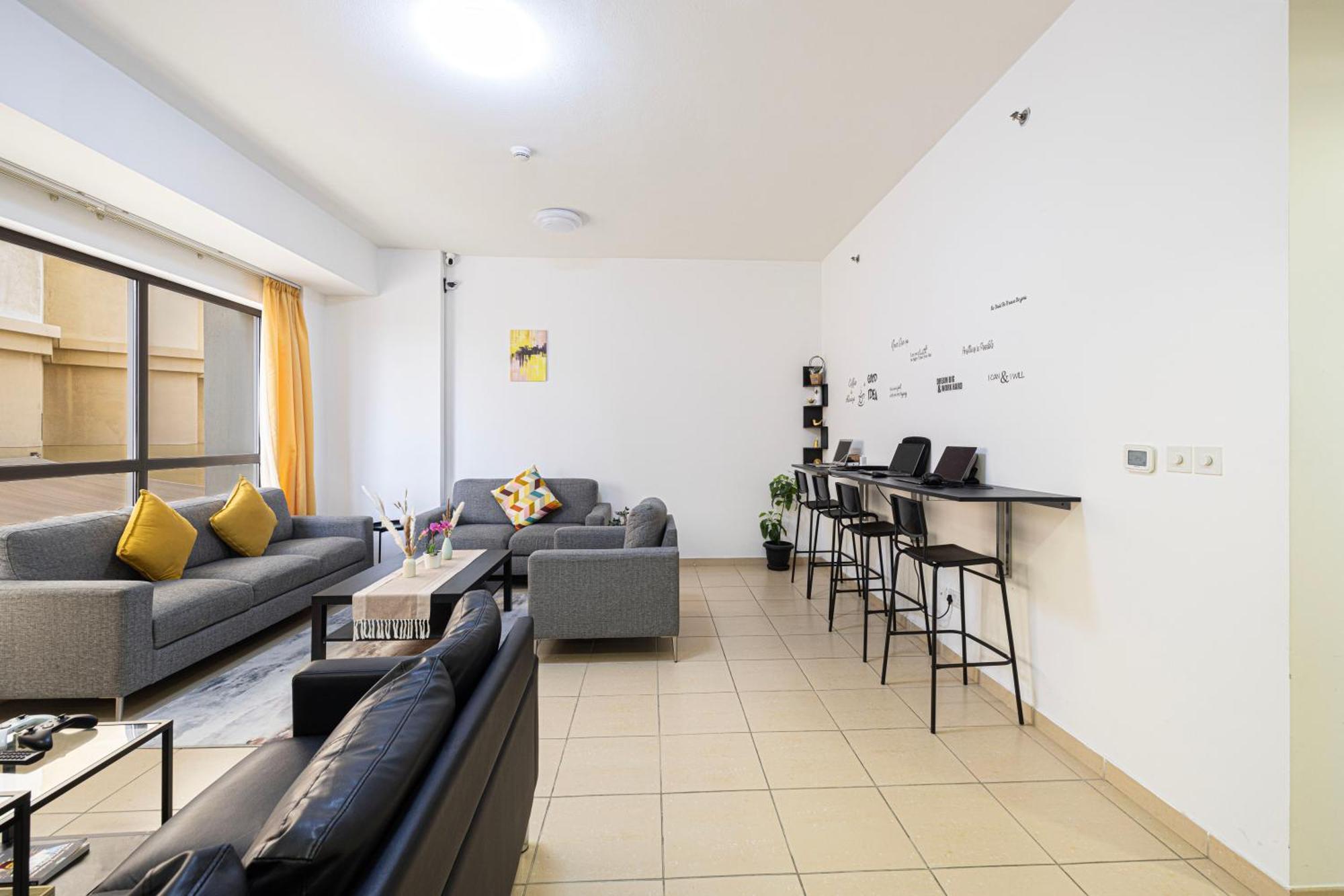 Moonlight Hostel Jbr - 2Min Walk To Jbr Beach - Gym - 2Min Metro Station - Poll Dubái Exterior foto